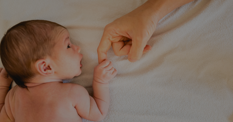 L’importanza del tocco nello sviluppo del bambino e nella costruzione del cervello sociale